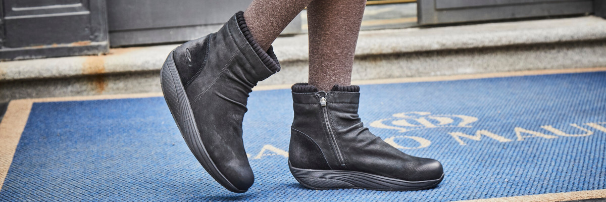 ほぼ未使用 MBT 2024AW モンクストラップ スニーカー 39 ブラック ほぼ